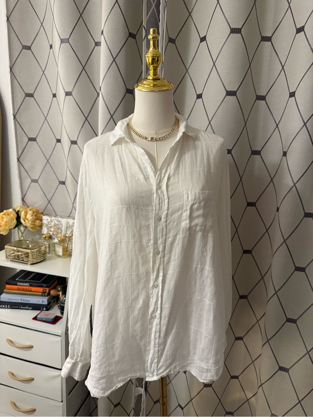 Frank & Eileen White Lightweight Button-Down Shirt